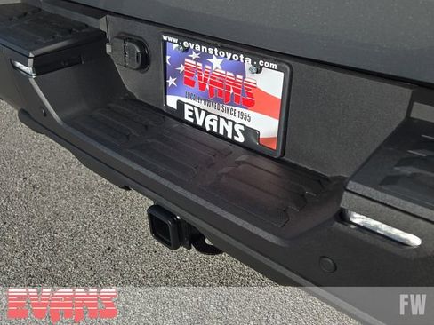 New 2026 Toyota Tundra Limited AWD/4WD image 31
