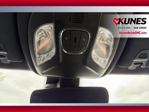 Used 2025 Jeep Compass Limited image 22