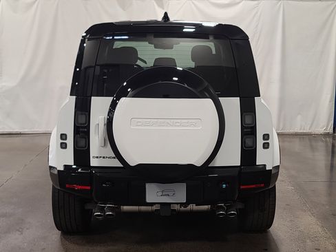New 2026 Land Rover Defender 110 V8 image 8
