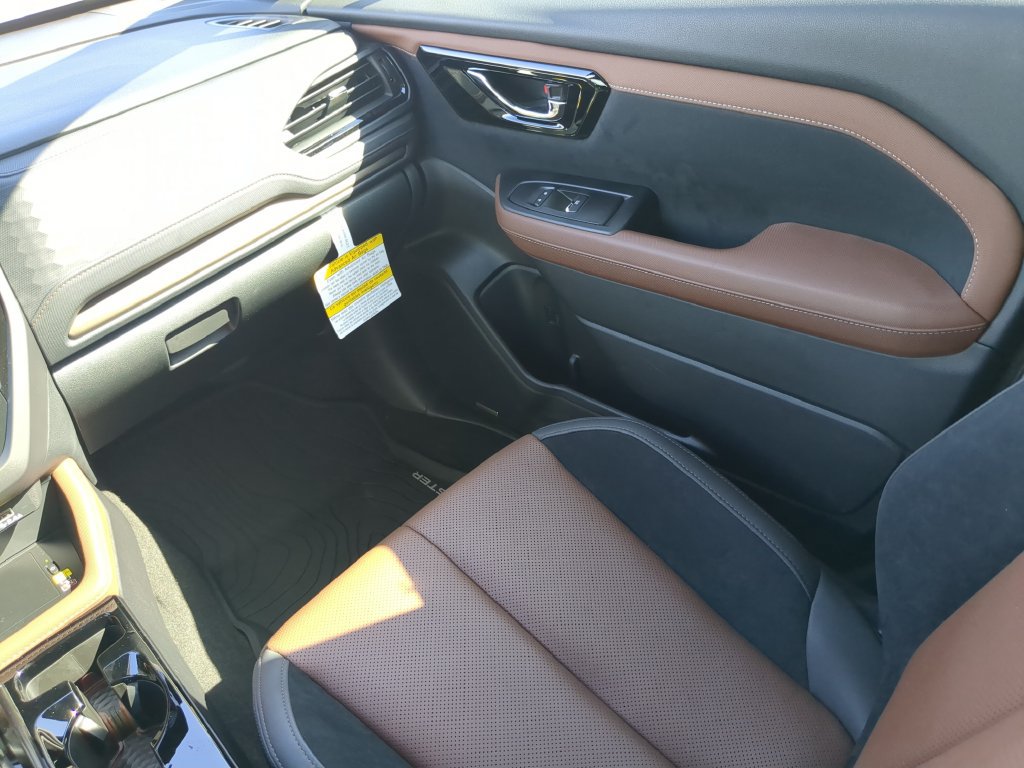 New 2026 Subaru Forester Touring AWD/4WD image 17