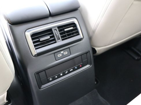 Used 2024 MAZDA CX-90 3.3 Turbo w/ Preferred Plus AWD/4WD image 31