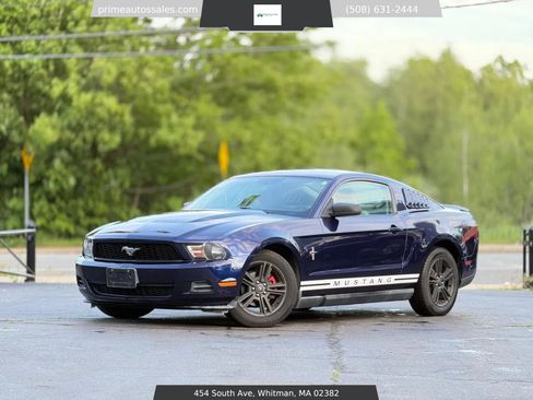 Used 2010 Ford Mustang Coupe RWD image 1