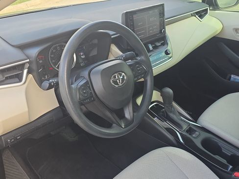 Used 2022 Toyota Corolla LE FWD image 13