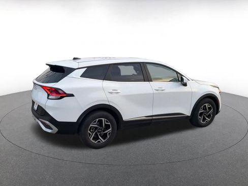 Used 2025 Kia Sportage LX image 14