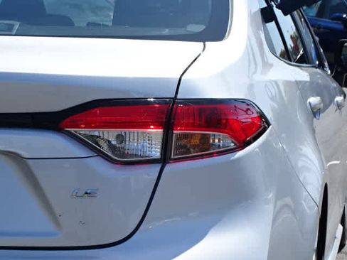 Used 2023 Toyota Corolla LE FWD image 12