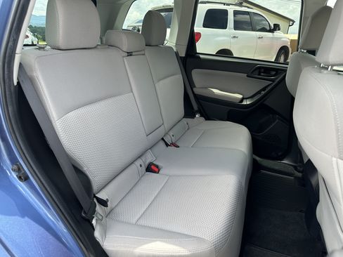 Used 2018 Subaru Forester 2.5i Premium w/ All-Weather Package AWD/4WD image 11