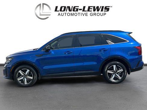 Used 2022 Kia Sorento S w/ Panoramic Sunroof Package FWD image 2