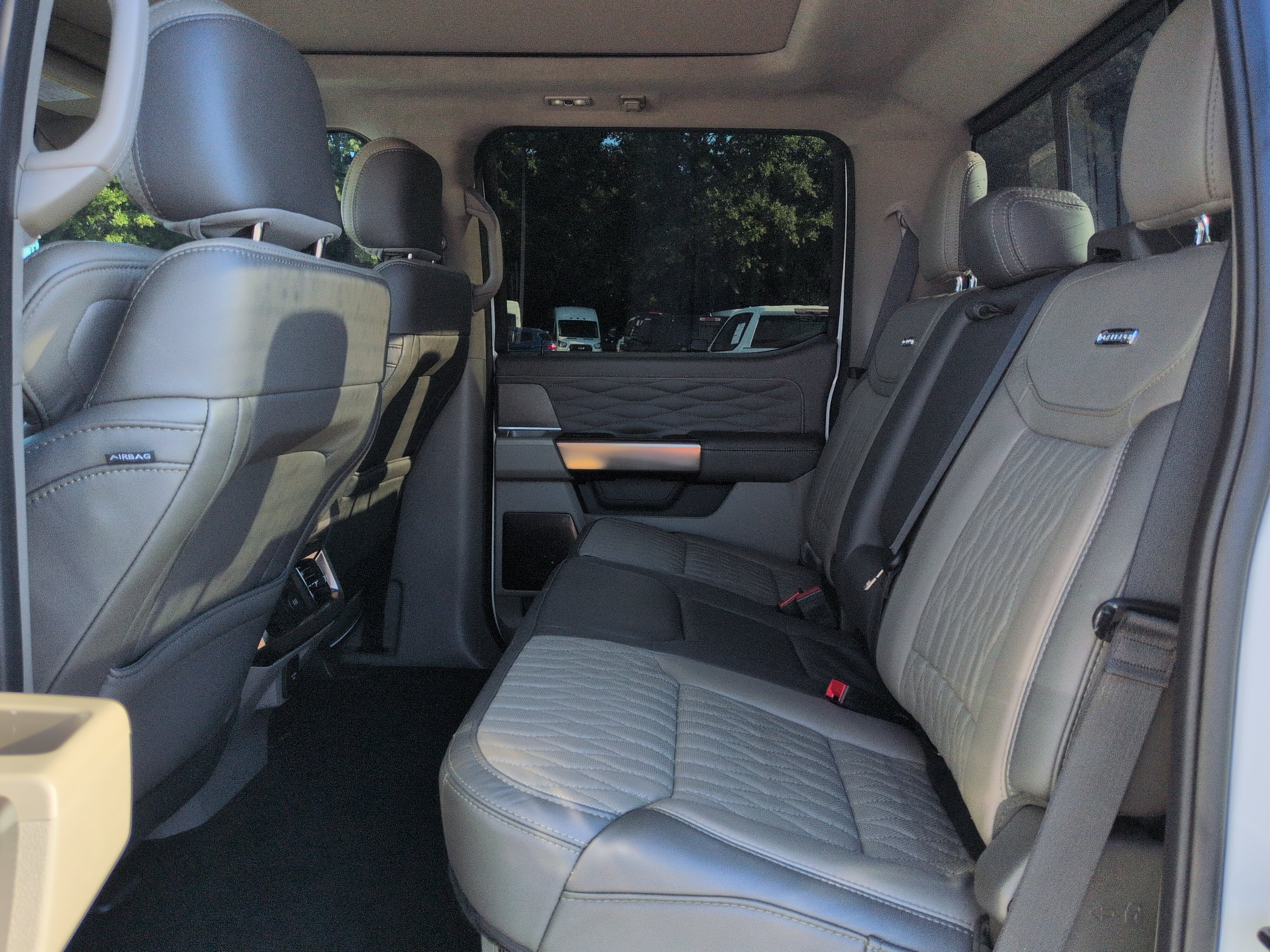 Used 2026 Ford F450 Platinum w/ Platinum Plus Package AWD/4WD image 13