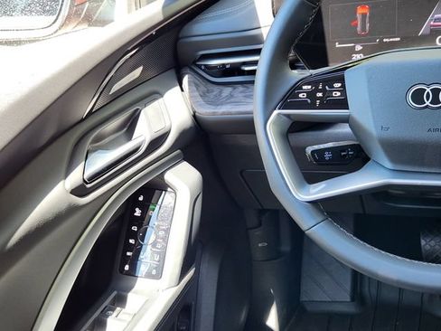 Used 2025 Audi Q5 Premium Plus AWD/4WD image 26