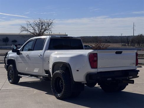 Used 2023 Chevrolet Silverado 3500 High Country image 4