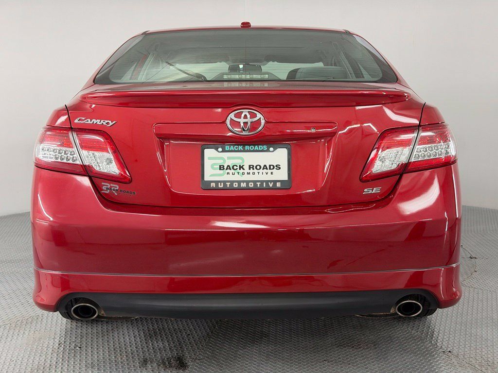 Used 2011 Toyota Camry SE w/ SE Extra-Value Pkg #1 FWD image 8