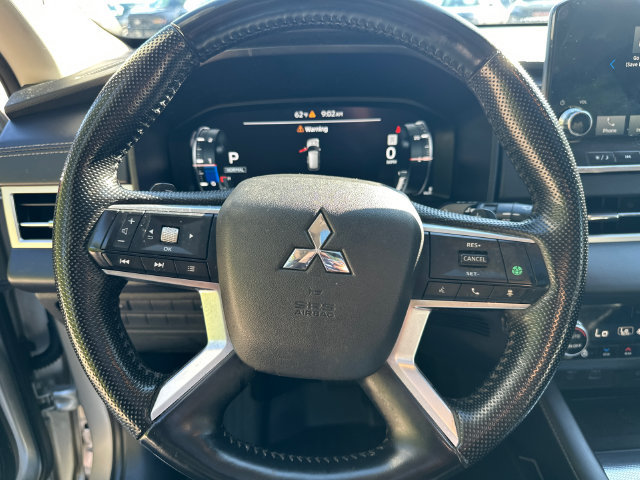 Used 2024 Mitsubishi Outlander SEL AWD/4WD image 32