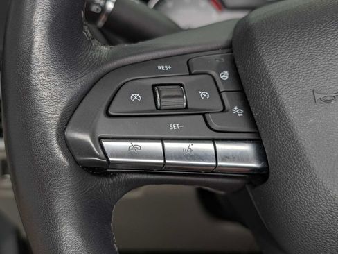 Used 2023 Cadillac XT4 Luxury w/ Cold Weather Package AWD/4WD image 35