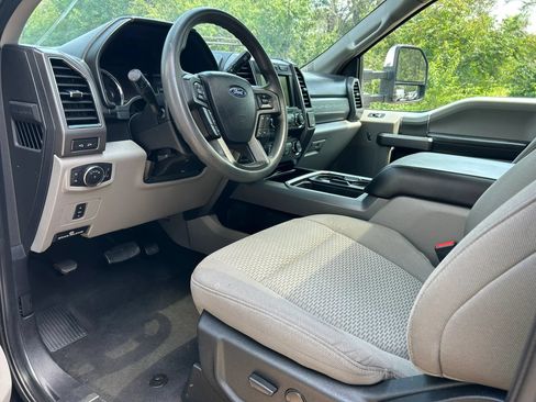Used 2020 Ford F350 XLT w/ XLT Premium Package AWD/4WD image 14