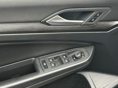 Used 2023 Volkswagen GTI SE image 15