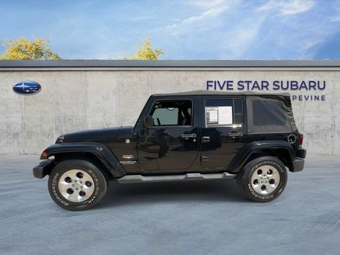 Used 2014 Jeep Wrangler Unlimited Sahara w/ Connectivity Group AWD/4WD image 5