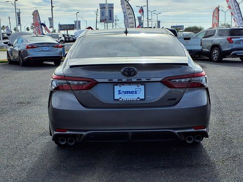 Used 2022 Toyota Camry XSE FWD image 7