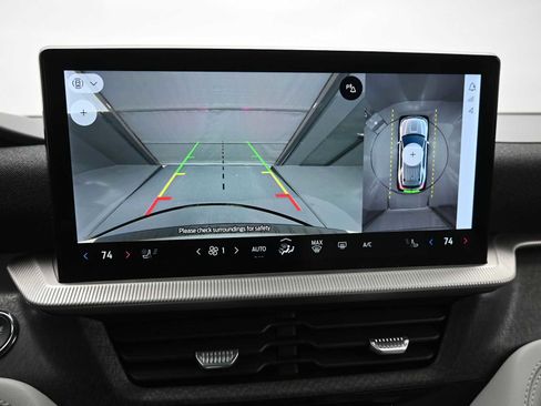 Used 2025 Ford Explorer Platinum w/ Ultimate Package image 14