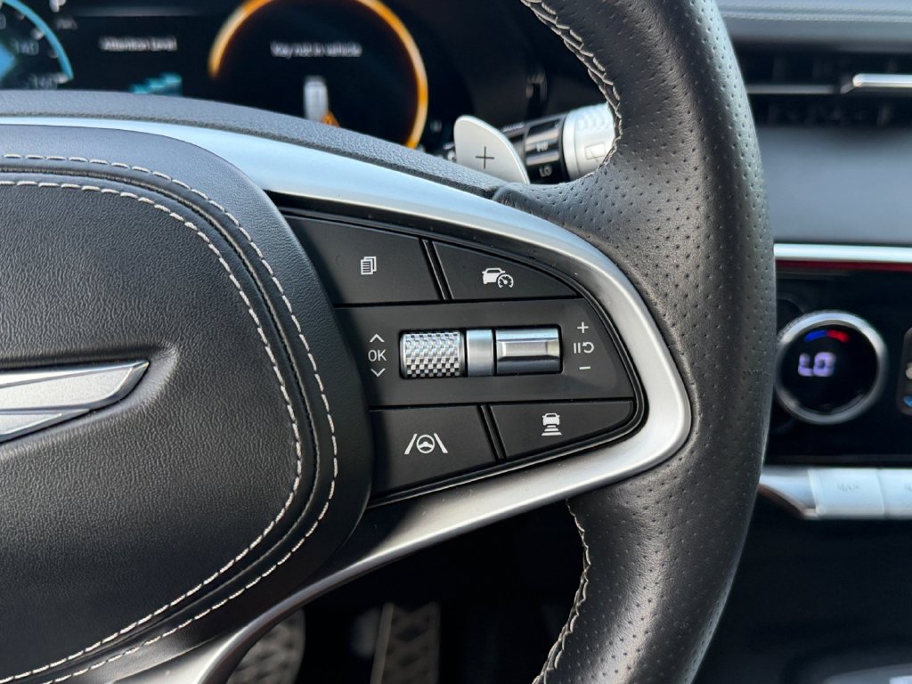 Used 2023 Genesis GV70 3.5T Sport w/ Sport Prestige Package AWD/4WD image 25