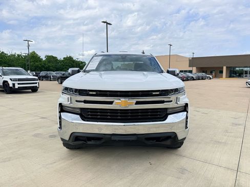 Used 2021 Chevrolet Silverado 1500 LT w/ Safety Package II AWD/4WD image 2