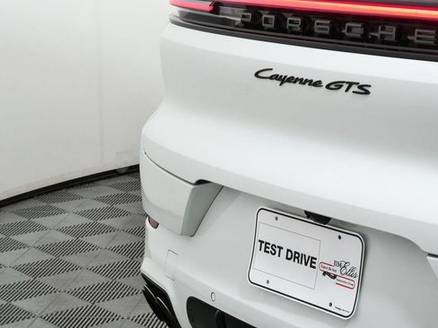 Used 2025 Porsche Cayenne GTS AWD/4WD image 2
