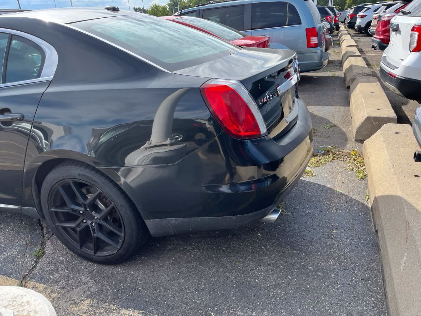 Used 2009 Lincoln MKS FWD image 10