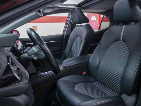 Used 2020 Toyota Camry SE w/ Audio Package image 11