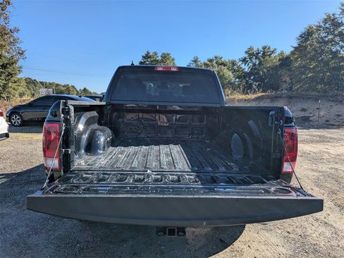 Used 2023 RAM 1500 Classic SLT w/ Trailer & Traction Group image 12