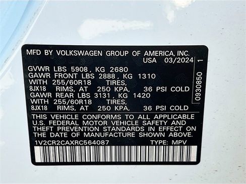 New 2024 Volkswagen Atlas Peak Edition SE image 33