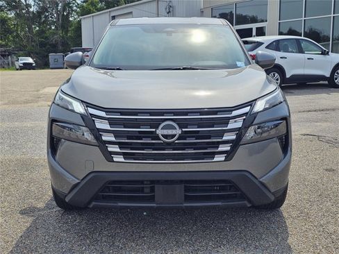 Used 2026 Nissan Rogue SV FWD image 2