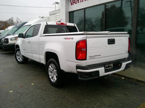 Used 2022 Chevrolet Colorado LT w/ Fleet Safety Package image 5