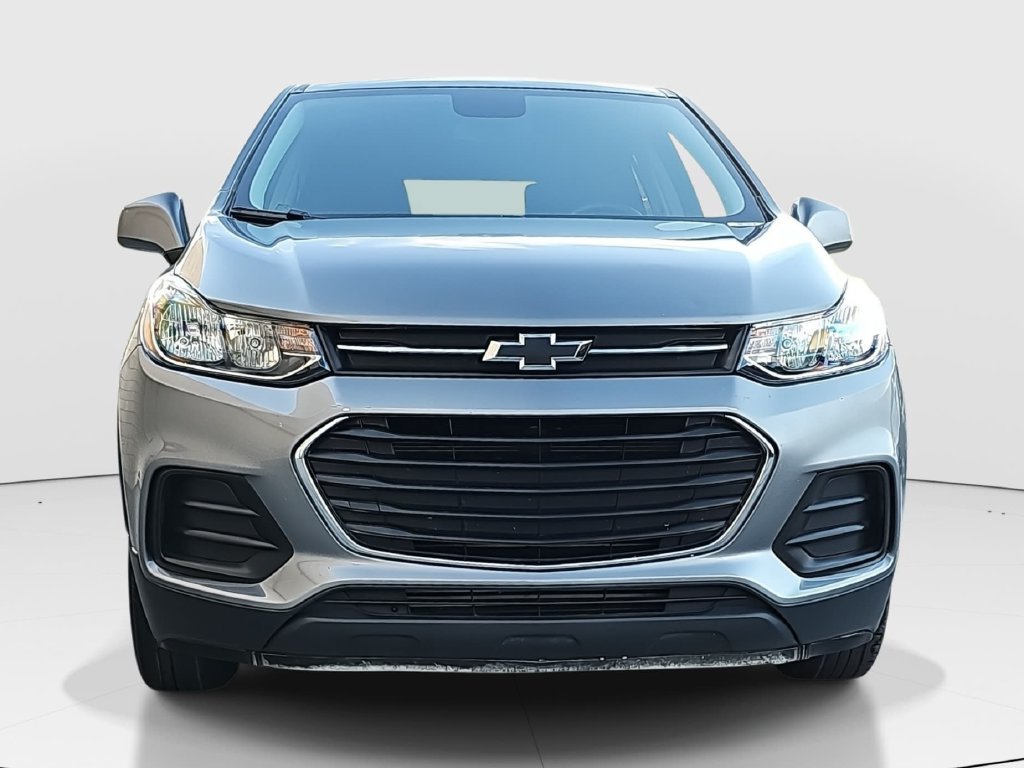 Used 2020 Chevrolet Trax LS w/ Tint and Cruise Package FWD image 2