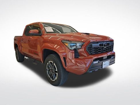 Used 2025 Toyota Tacoma TRD Sport image 7