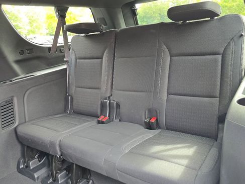 Used 2023 GMC Yukon XL SLE image 8