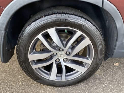 Used 2018 Honda Pilot Touring image 19