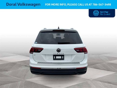 Certified 2024 Volkswagen Tiguan SE w/ Panoramic Sunroof Package image 7