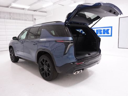 New 2026 Chevrolet Traverse RS w/ LPO, Floor Liner Package image 9