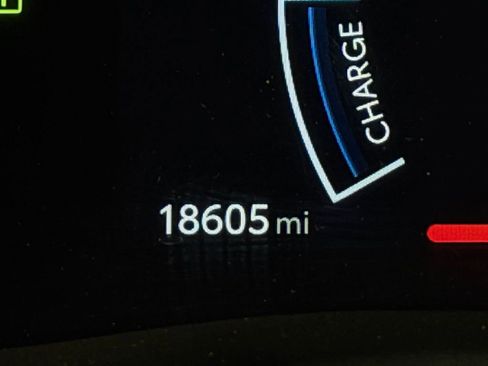 Used 2025 Toyota Camry SE image 15