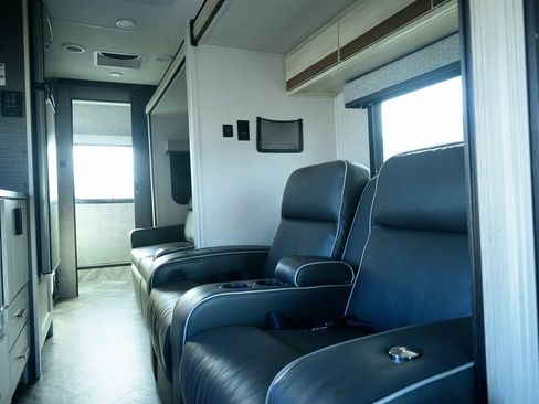 Used 2020 Mercedes-Benz Sprinter 3500 image 13