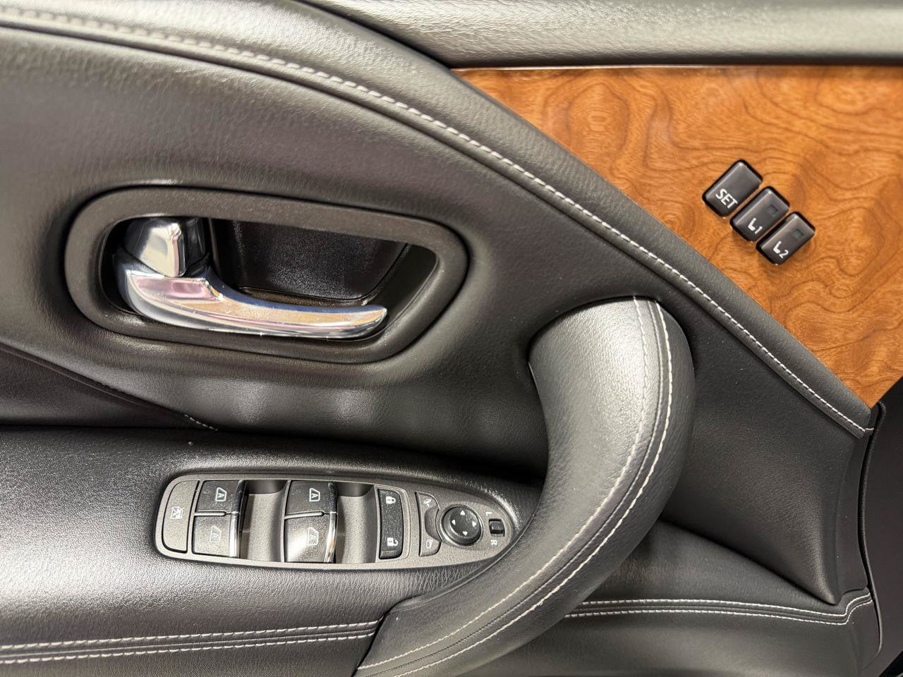 Used 2019 INFINITI QX80 Luxe w/ 22" Wheel Package RWD image 13