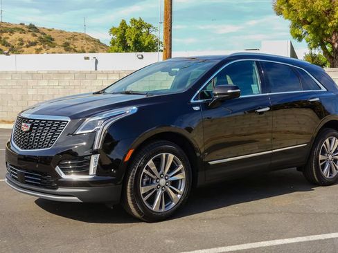 New 2026 Cadillac XT5 Premium Luxury w/ Driver Assist Package FWD image 3