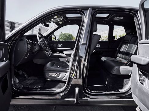 Used 2020 Rolls-Royce Cullinan AWD/4WD image 33
