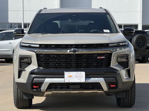 New 2026 Chevrolet Traverse Z71 w/ Enhanced Driving Package image 7