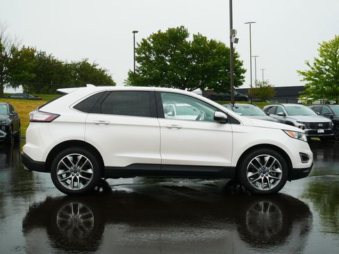 Used 2018 Ford Edge Titanium w/ Equipment Group 301A AWD/4WD image 5