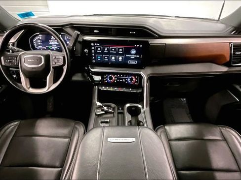 Used 2024 GMC Sierra 3500 Denali w/ Denali Reserve Package AWD/4WD image 18