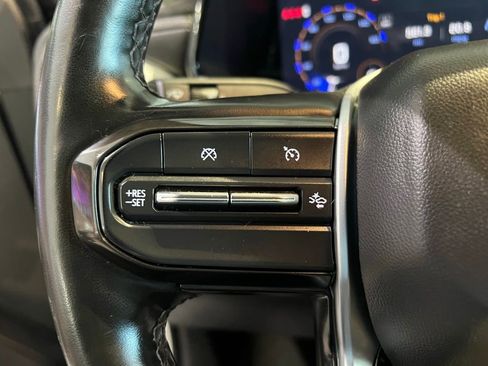 Used 2024 Chevrolet Colorado LT w/ LT Convenience Package III AWD/4WD image 17