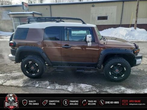 Used 2014 Toyota FJ Cruiser 4WD w/ Convenience Package image 5