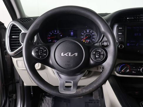 Used 2022 Kia Soul LX FWD image 46