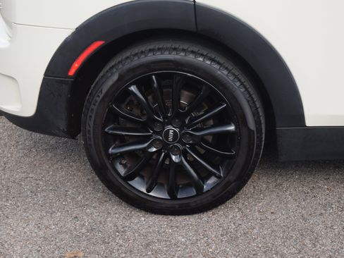 Used 2019 MINI Cooper Clubman S image 28