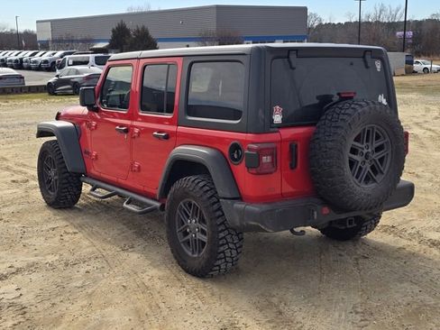 Used 2024 Jeep Wrangler Sport S image 13